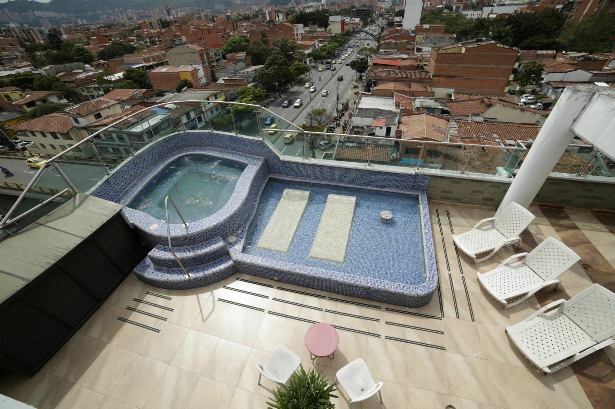 Hotel 33 Conquest 메딜린 외부 사진